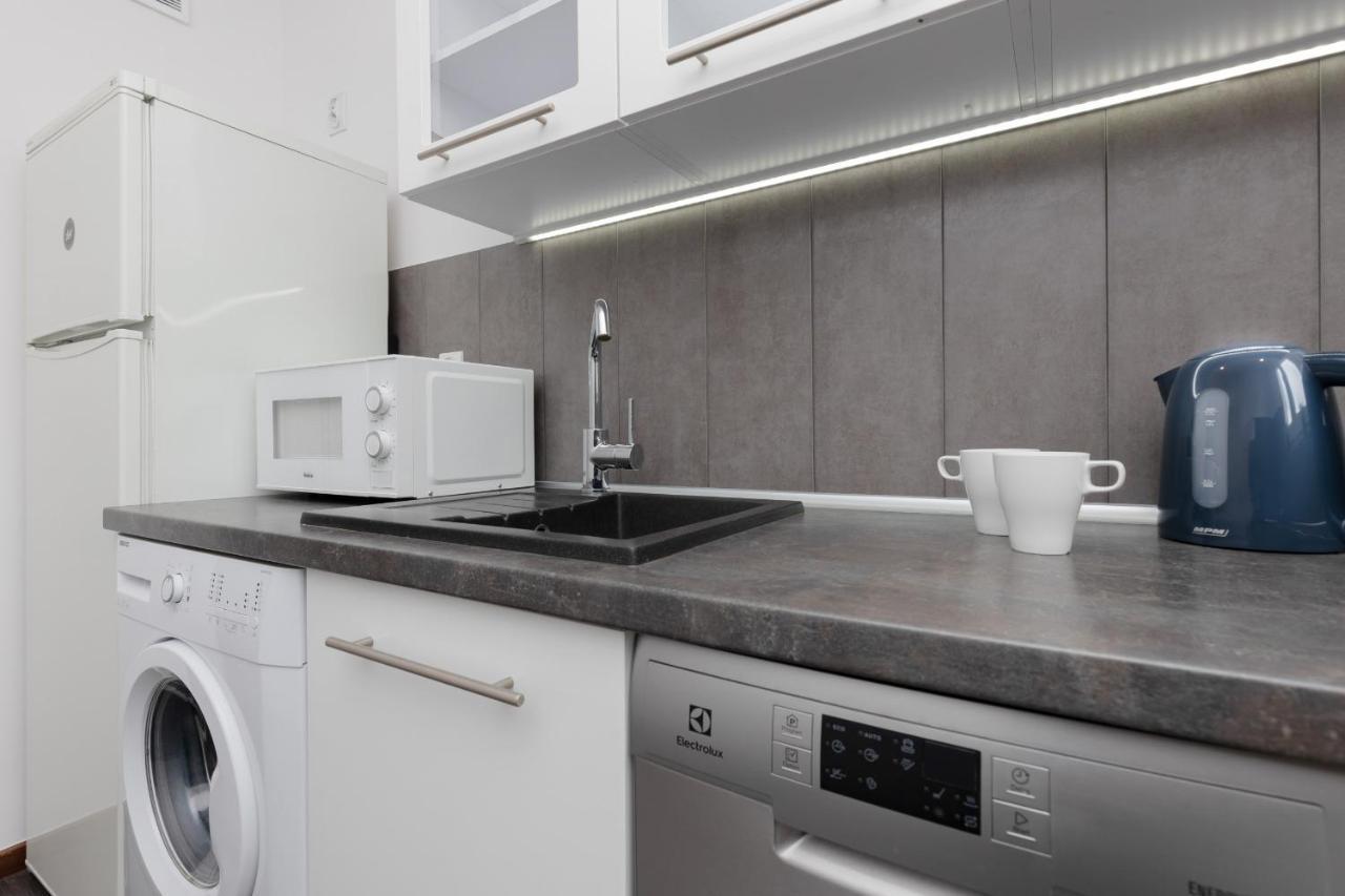 Old Town Spacious Apartment Bonifraterska By Renters Varsó Kültér fotó